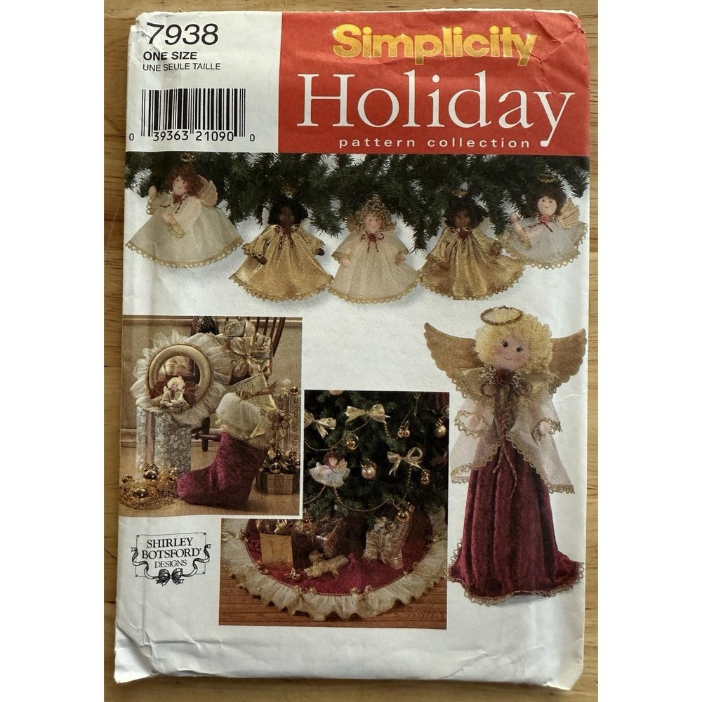Simplicity Holiday Pattern 7938 Christmas Decor Tree‎ Skirt Wreath Stocking Etc.